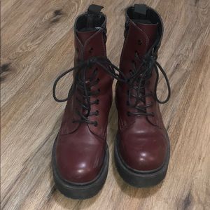 Platform maroon boots